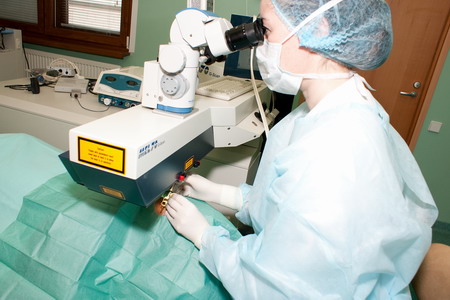 Операция лазерной коррекции зрения